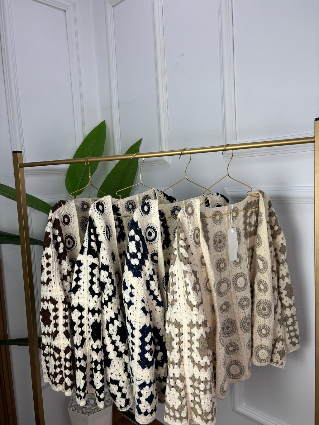 Cardigan Crochet femme Élégance